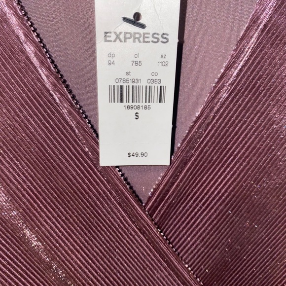 Express dress - Picture 2 of 5